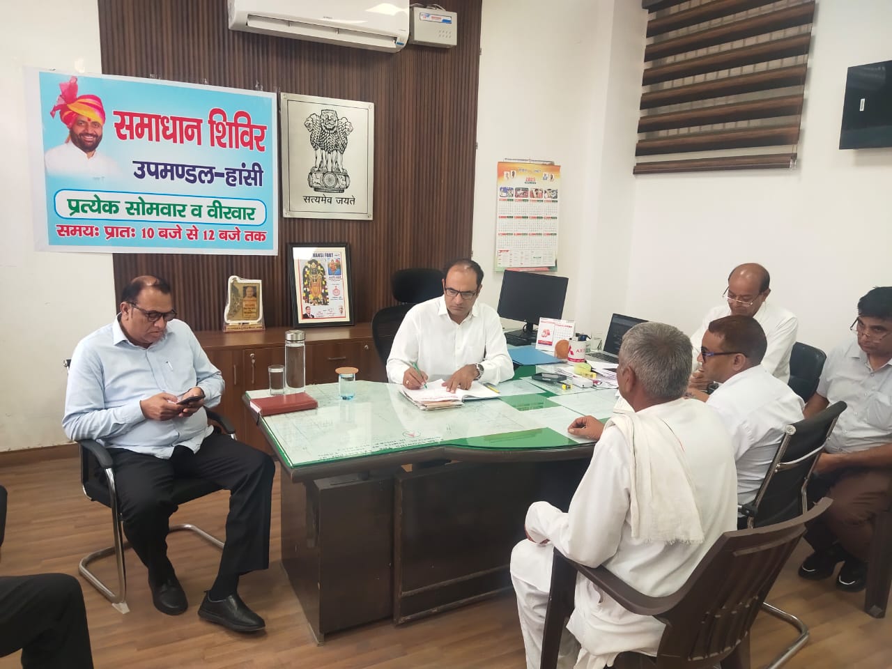 SDM Rajesh Khoth heard people's problems in the solution camp and instructed the officials to solve them on an urgent basis.